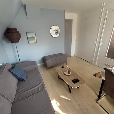 Au Bruit Des Vagues Apartment *